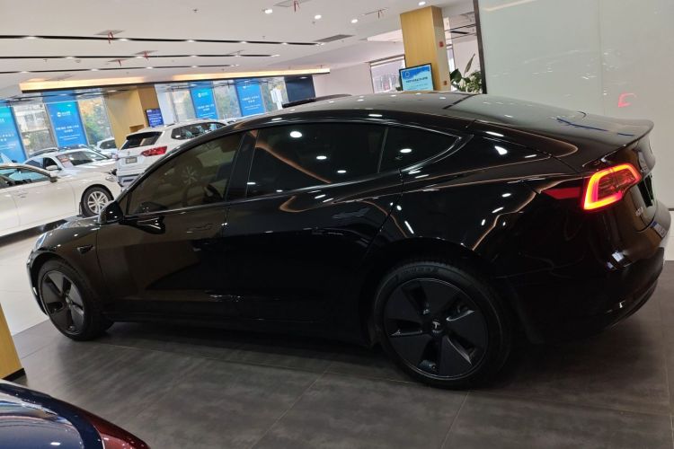 特斯拉 Model 3 2022款 后轮驱动版车身外观6003