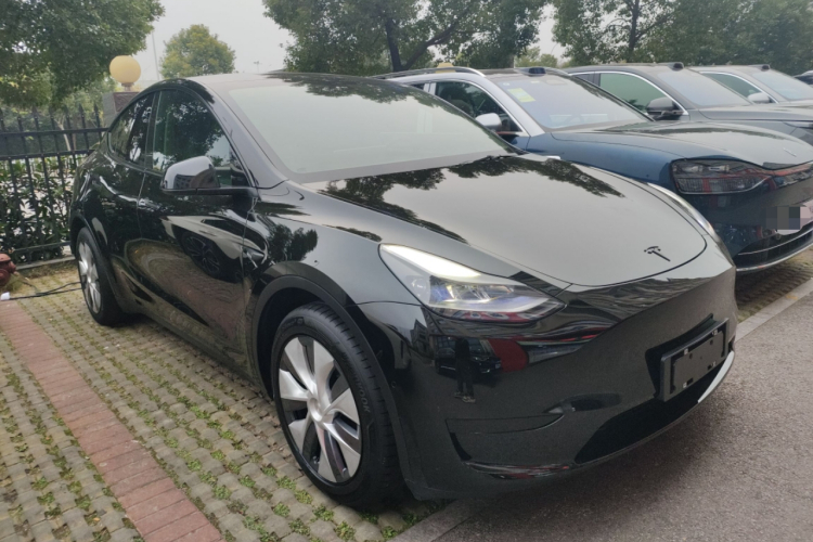 特斯拉 Model Y 2022款 后轮驱动版车身外观6002