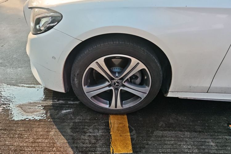 奔驰E级 2020款 E 260 L 运动型车身外观6005