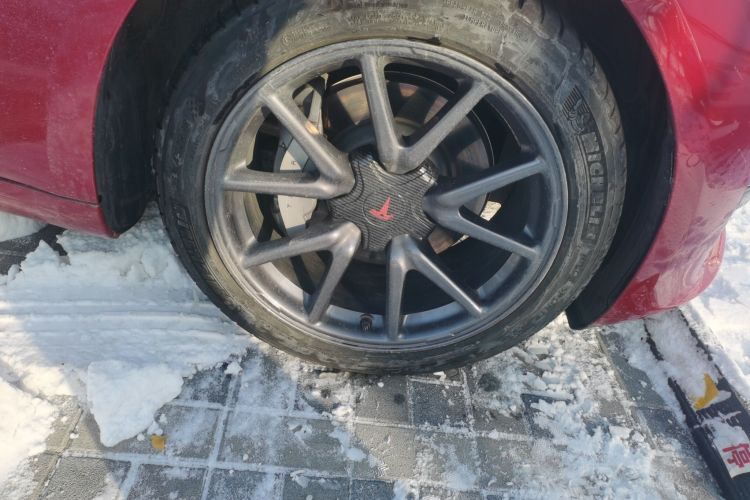 特斯拉 Model 3 2020款 标准续航后驱升级版车身外观10