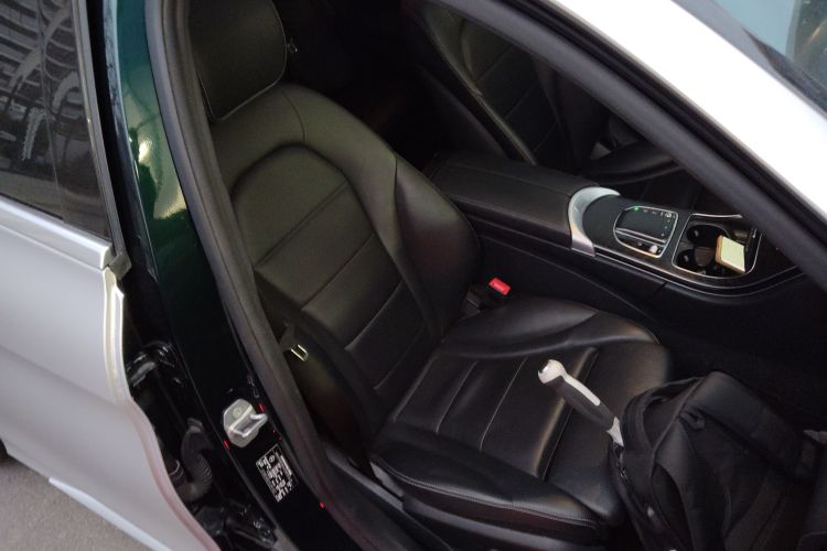 奔驰C级 2019款 C 180 L 时尚型运动版局部细节41