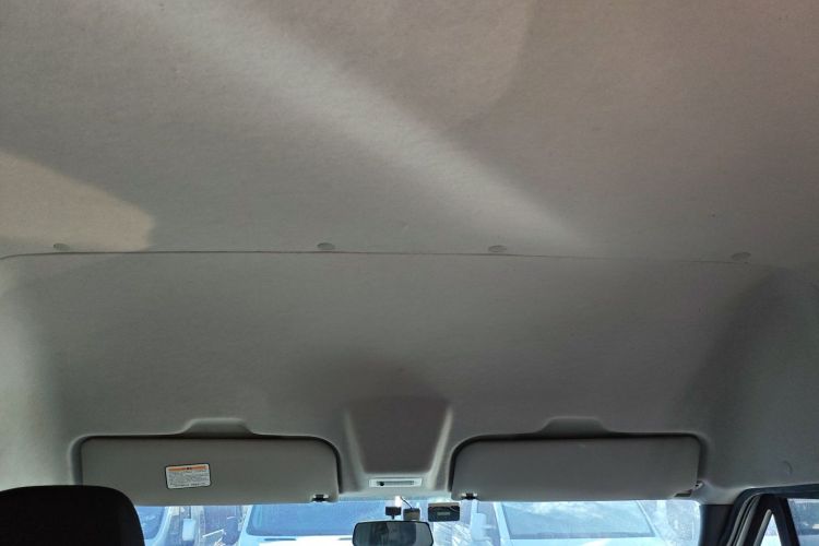 江铃福顺 2023款 2.0T 自动短轴中顶商运型多功能乘用车6座中控内饰22