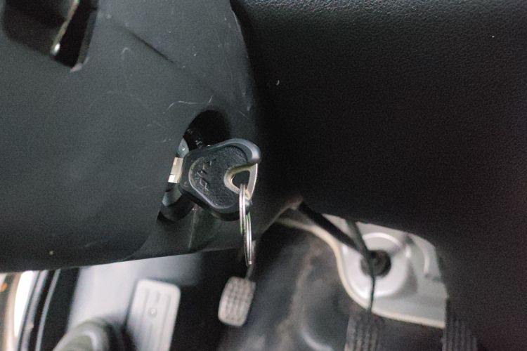 五菱汽车 五菱之光 2023款 1.5L 实用型 5/7座中控内饰11