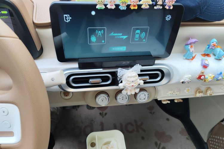 五菱汽车 宏光MINIEV 2024款 第三代 215km 青春版中控内饰16