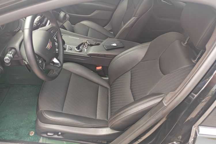 凯迪拉克CT5 2022款 28T 风尚型中控内饰19