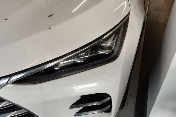 比亚迪 唐新能源 2018款 DM 2.0T 全时四驱智联创睿型 7座 国V局部细节36