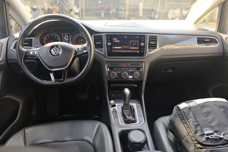 大众 高尔夫·嘉旅 2018款 2周年纪念版 280TSI 自动豪华型中控内饰7002