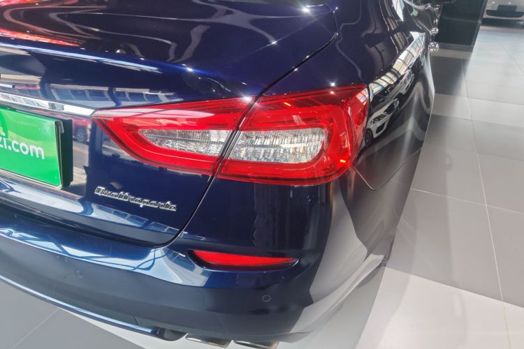 玛莎拉蒂 总裁 2013款 3.0T 标准型车身外观6006