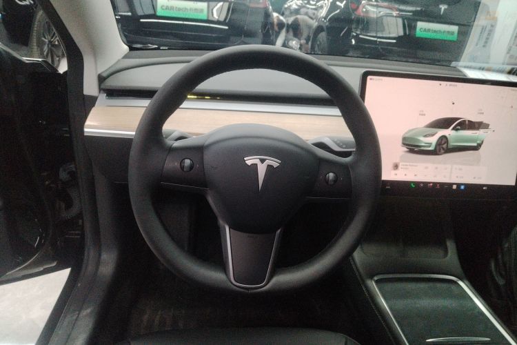 特斯拉 Model 3 2022款 后轮驱动版中控内饰13