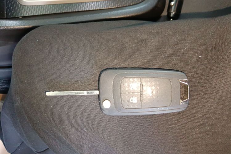 别克 英朗 2019款 18T 自动互联精英型 国VI中控内饰11