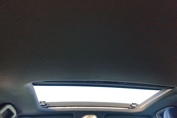 丰田C-HR 2020款 2.0L 领先版中控内饰22