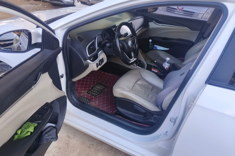 别克 英朗 2018款 15T 双离合精英型 国V中控内饰20