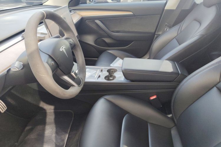 特斯拉 Model 3 2022款 Performance高性能全轮驱动版中控内饰19