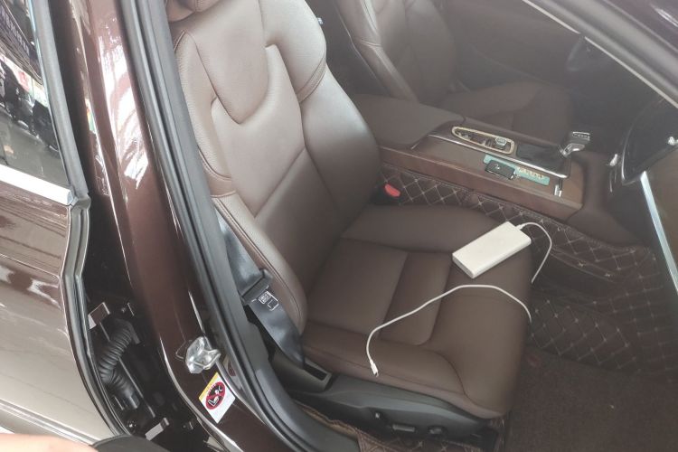 沃尔沃S90 2019款 T5 智远版中控内饰41