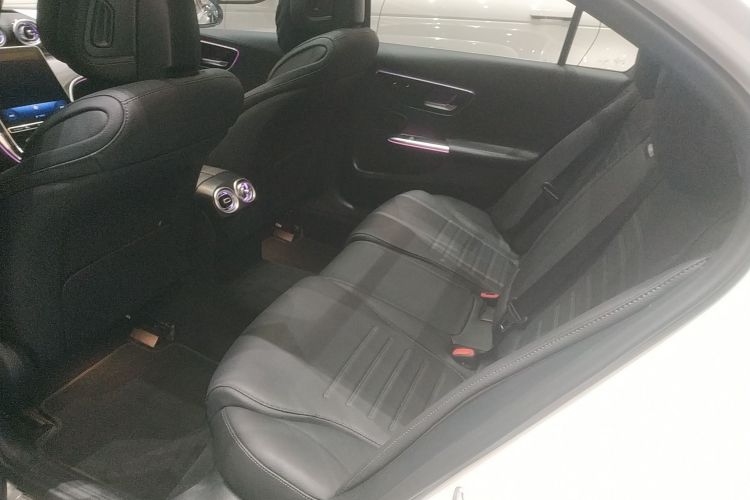 奔驰C级 2024款 改款二 C 260 L 运动版中控内饰7004