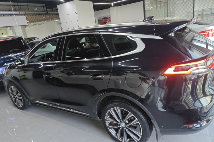 比亚迪 唐 2018款 2.0T 自动智联尊荣型 5座 国V车身外观4