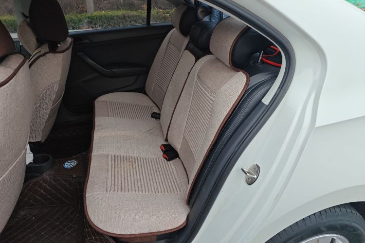 大众 桑塔纳 2021款 1.5L 自动风尚版中控内饰7004