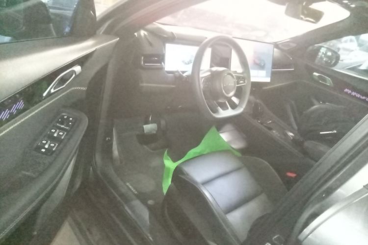 领克03 2025款 1.5TD DCT冠军版Pro中控内饰20