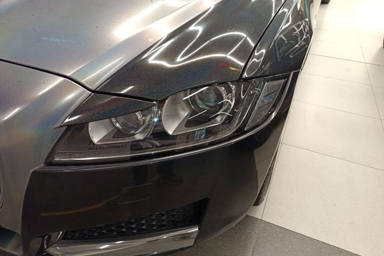 捷豹XFL 2020款 XFL 2.0T P200 两驱精英版局部细节36