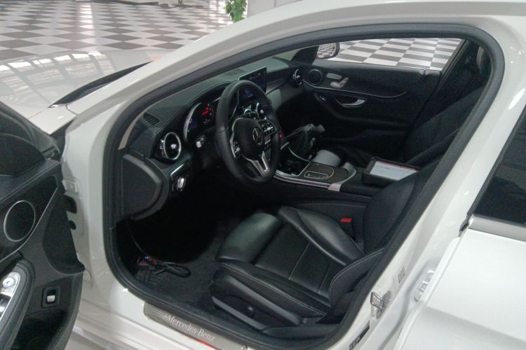 奔驰C级 2019款 C 260 L 运动版中控内饰19