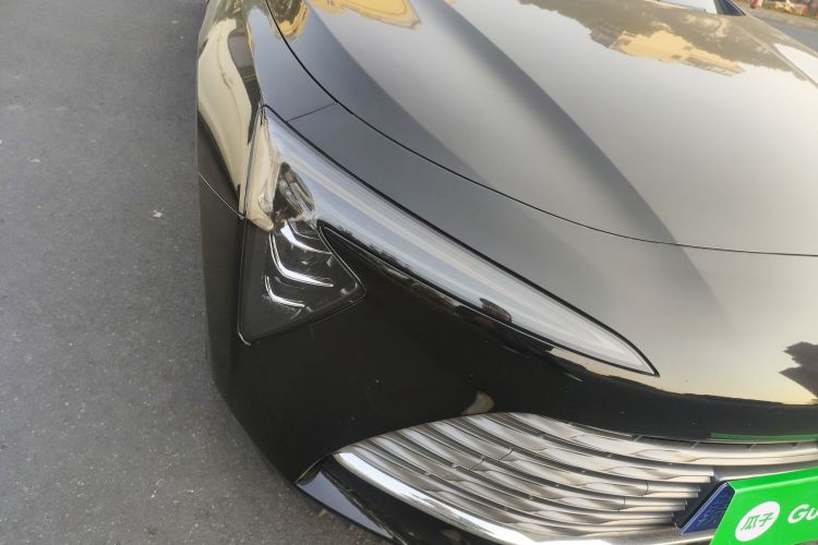 别克 君越 2023款 28T 越尊版车身外观8