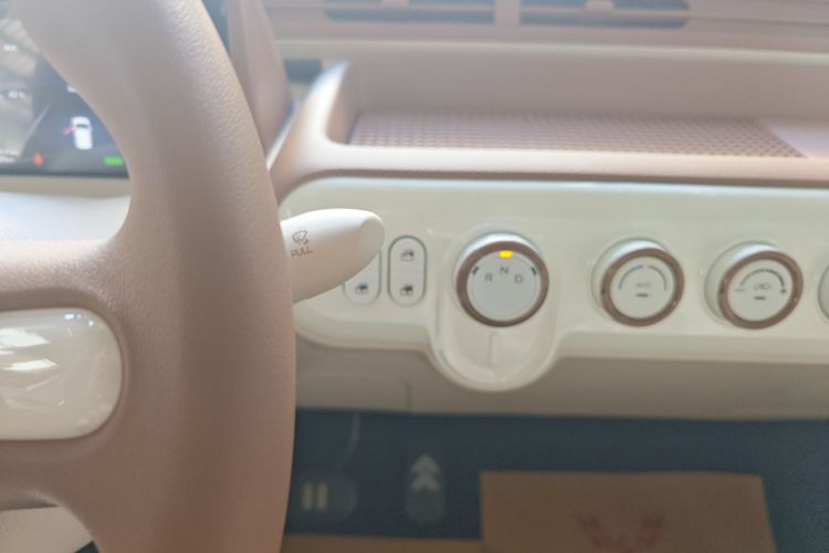 奔腾小马 2026款 222km 闪耀马中控内饰18