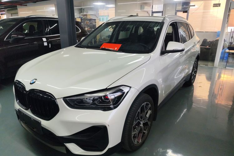 宝马X1 2020款 sDrive25Li 领先型车身外观1