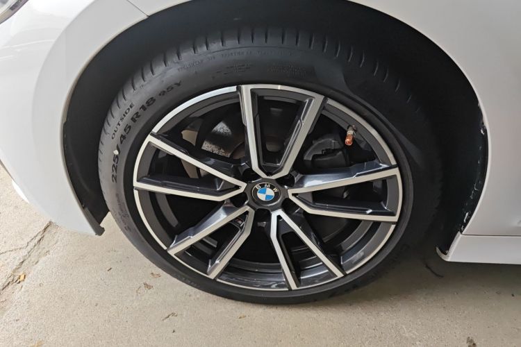 宝马3系 2022款 320Li M运动套装车身外观35