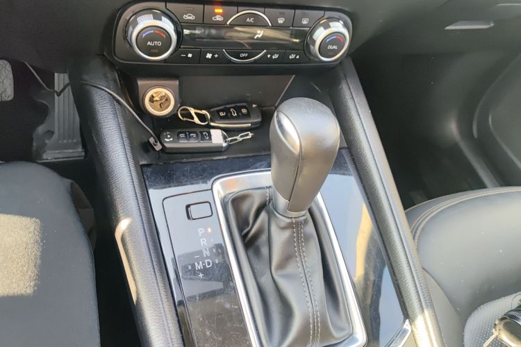 马自达CX-5 2020款 2.0L 自动两驱智尊型中控内饰18