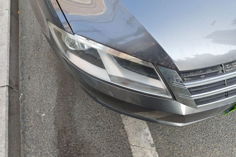 大众 朗逸 2013款 改款经典 1.6L 自动风尚版车身外观8