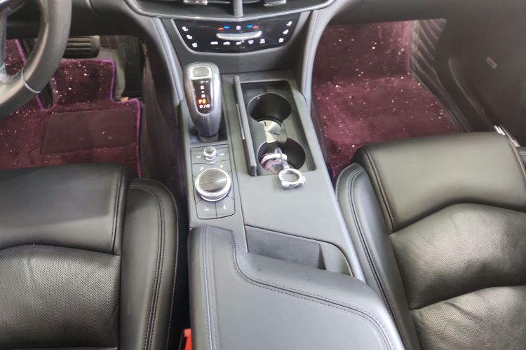 凯迪拉克CT6 2019款 28T 豪华型中控内饰18