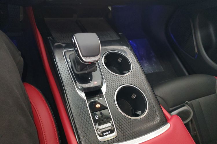 红旗HS3 2023款 1.5T 两驱善为版中控内饰18