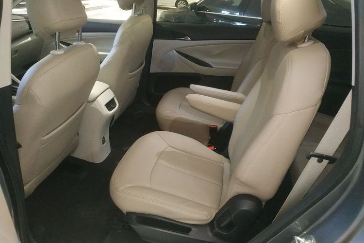 别克GL6 2018款 18T 6座精英型中控内饰21