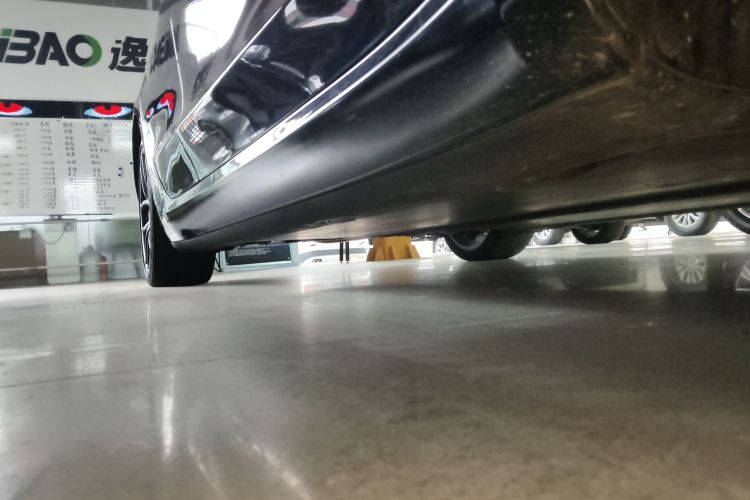 特斯拉 Model 3 2022款 Performance高性能全轮驱动版局部细节9001