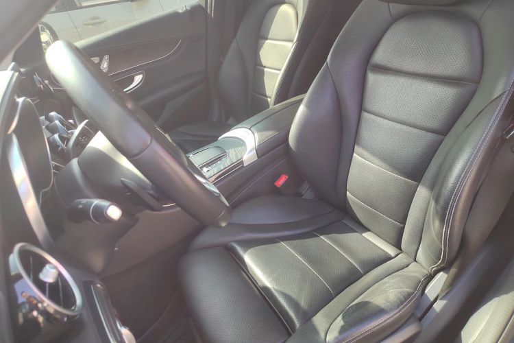 奔驰C级 2019款 C 260 L 运动版中控内饰19