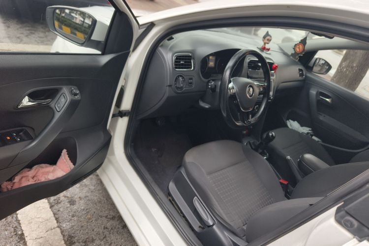 大众 Polo 2014款 1.4L 手动舒适版中控内饰20