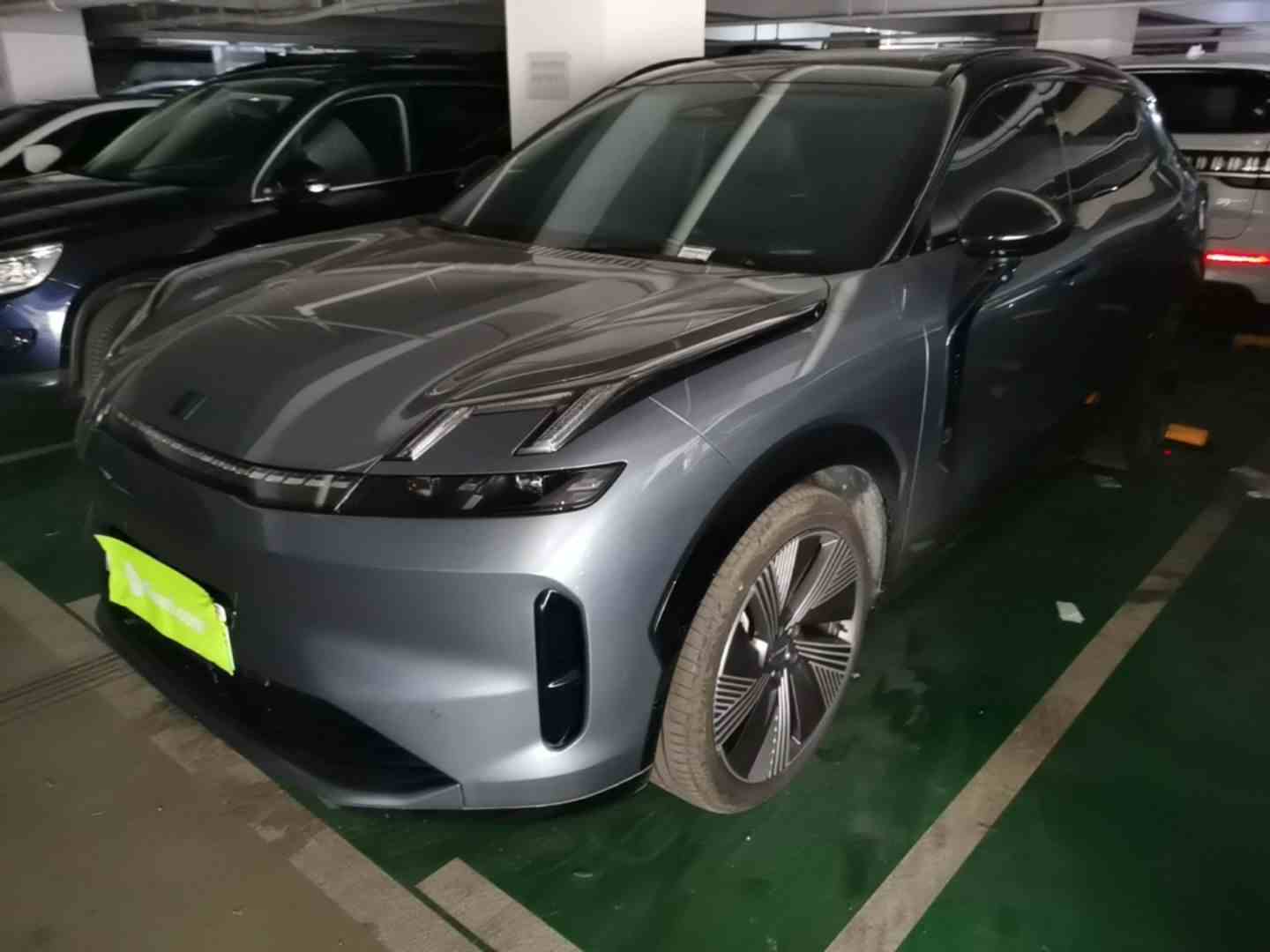 领克08 EM-P 2025款 245km 超长续航Halo(2)