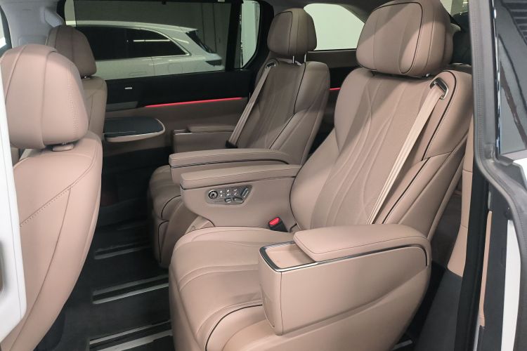 小鹏X9 2025款 740超长续航 Max中控内饰21