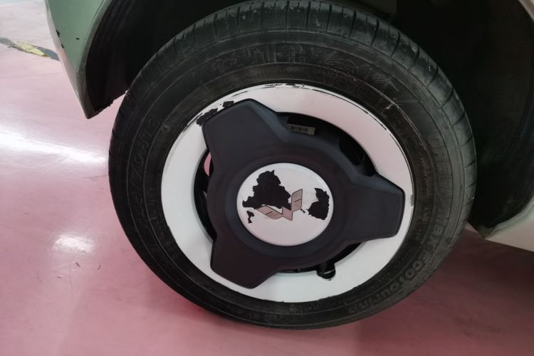 五菱汽车 宏光MINIEV 2022款 马卡龙臻享款 磷酸铁锂车身外观6008