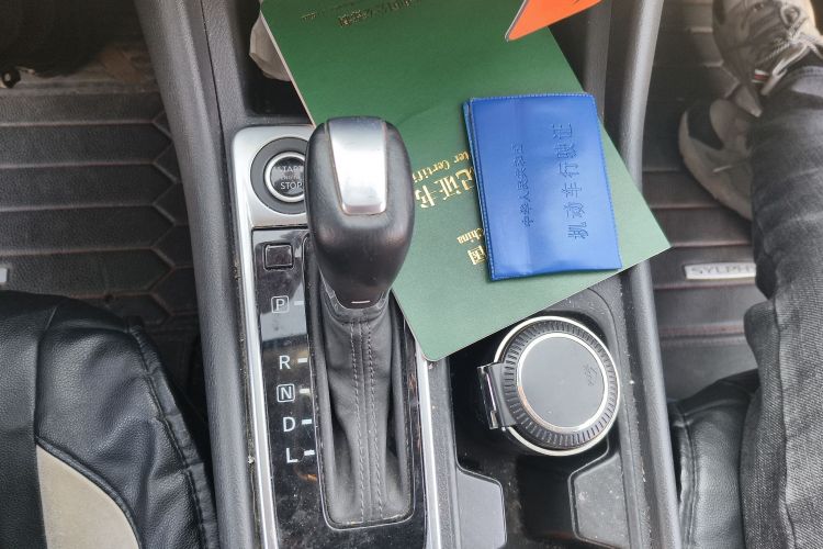 日产 轩逸 2021款 1.6L XL CVT悦享版中控内饰18