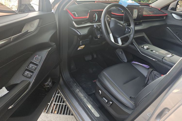 哈弗H6 2022款  第三代 1.5T 自动两驱Supreme+中控内饰20