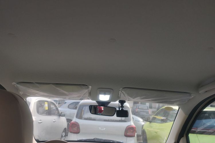 五菱汽车 宏光MINIEV 2025款 四门版 进阶款中控内饰22