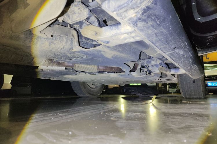 路虎卫士 2024款 90 2.0T P300 S局部细节9001