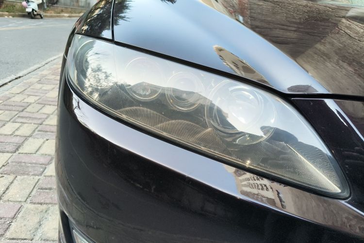 马自达6 2013款 2.0L 自动时尚型车身外观8