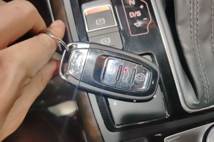 奥迪A6L 2017款 TFSI 舒适型中控内饰11