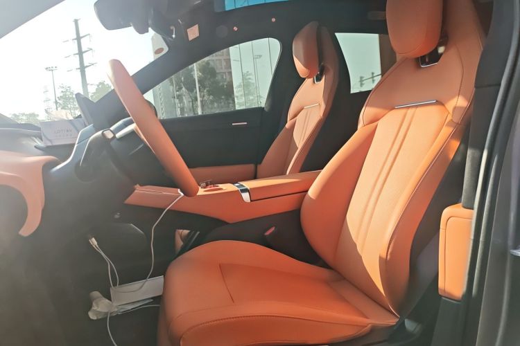 小米汽车 小米YU7 2025款 超长续航高性能四驱Max版中控内饰19