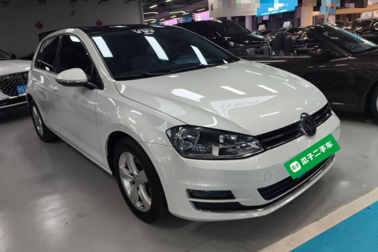 大众 高尔夫 2016款 230TSI 自动舒适型车身外观3