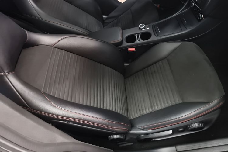 奔驰CLA 2015款 CLA 220 4MATIC局部细节41