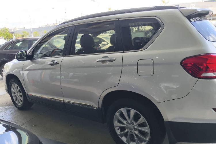 哈弗H6 2019款 运动版 1.5T 自动两驱精英型 国VI车身外观4