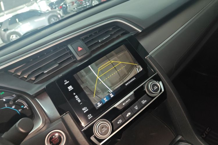 本田 思域 2016款 220TURBO CVT尊贵版中控内饰16